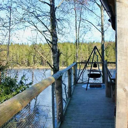 Chalet Tretopphytter Pa Grensen - Beverhytta Med Robat Og Gjeddefiske