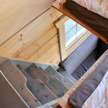 Chalet Tretopphytter Pa Grensen - Beverhytta Med Robat Og Gjeddefiske